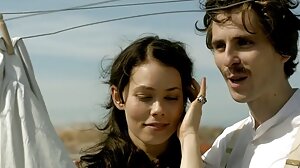 ලෙස්බියන් යොවුන් බාලදක්ෂයන් විශාල ඩිල්ඩෝ සමඟ උපදේශකයාට කෙලෙව්වා