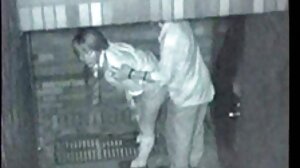 කාමුක පැරණි වෛද්‍යවරයා ඔහුගේ ආසියානු රෝගියාගේ තද පුකට විනාශ කරයි