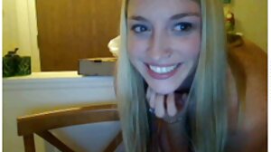 විශාල පියයුරු MILF ඇනස්ටාෂා වයිට් විකෘති පිරිමි ළමයෙකු විසින් තෙත් පුකේට හසු කර ගනී