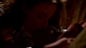 Busty Brunette Daughter Fingers Pussy සහ Muscled Guy's Dick උරා බොයි