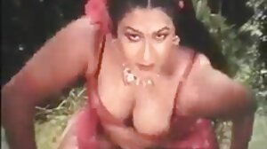 Giggling Filipina Hottie Lucky Starr BBC විසින් පුසී අඩකින් කපා ගනී