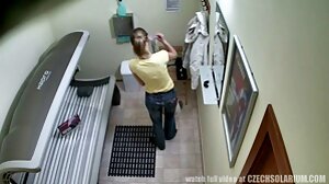 මිල්ෆ්ට බට් ෆක් වෙලා පුකේ ඇගිලි ගහනවා