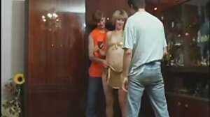 Mia Khalifa bfs කුකුළා බෙදාගැනීමෙන් ඇගේ සුළු මව සමඟ ඇති ගැටළුව විසඳයි