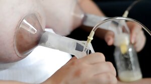 චිත්‍රපට ලිංගික දර්ශනය සඳහා Blonde Capri විගණනය