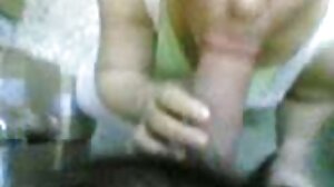 පච්ච කොටා ගත් යෞවනයා සුළු පියාගේ මිතුරන් ලොකු කුකුළා උරා බොයි