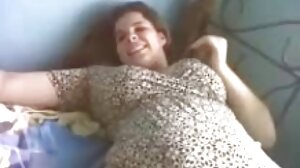 පරිණත මිල්ෆ් විශාල සැරයටිය පදින්න