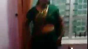 MILF Tara වල් ගුද ක්‍රියාවක නිරත වේ