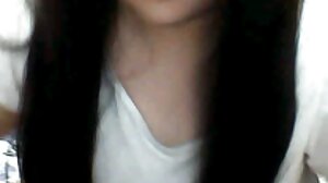 රුසියානු කූගර් ඇගේ යොවුන් පුතාව පොළඹවයි